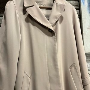 Utex beige full-length trench coat with soft lining. Size 10